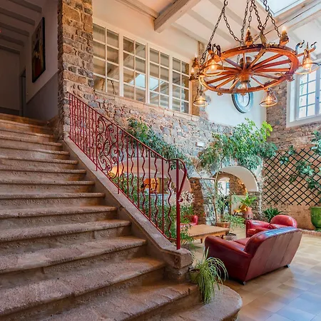 Logis Hotel Restaurant Le Pradinas 3* Андюз