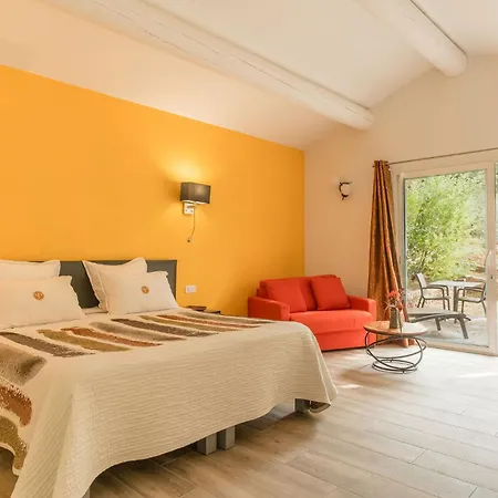 Logis Hotel Restaurant Le Pradinas Отель Андюз