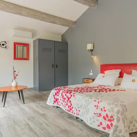 Logis Hotel Restaurant Le Pradinas Отель Андюз