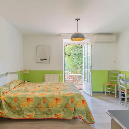 Szálloda Logis Restaurant Le Pradinas Anduze