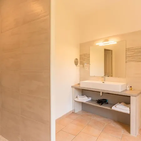 Hotel Logis Restaurant Le Pradinas Anduze
