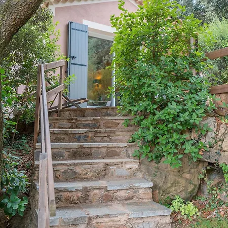Logis Hotel Restaurant Le Pradinas 3*