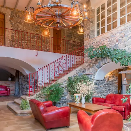 Отель Logis Hotel Restaurant Le Pradinas