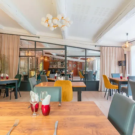Logis Hotel Restaurant Le Pradinas Андюз