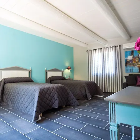 Szálloda Logis Restaurant Le Pradinas 3*