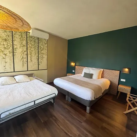 Logis Hotel Restaurant Le Pradinas Отель 3*