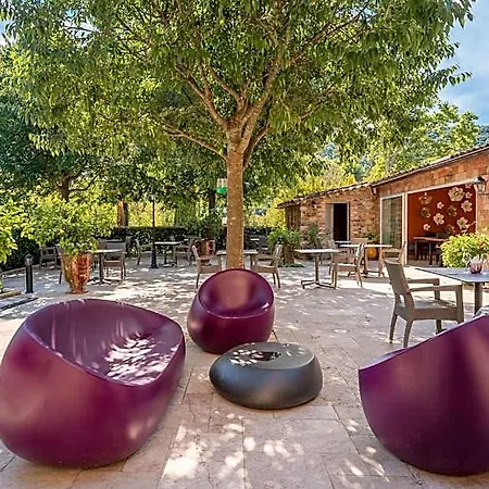 Logis Restaurant Le Pradinas Hotel