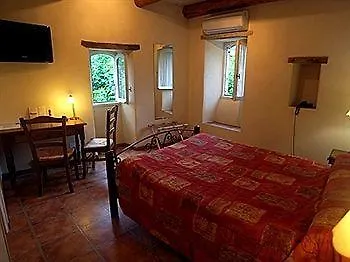 Logis Restaurant Le Pradinas 3*