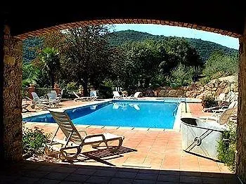 Logis Hotel Restaurant Le Pradinas 3*