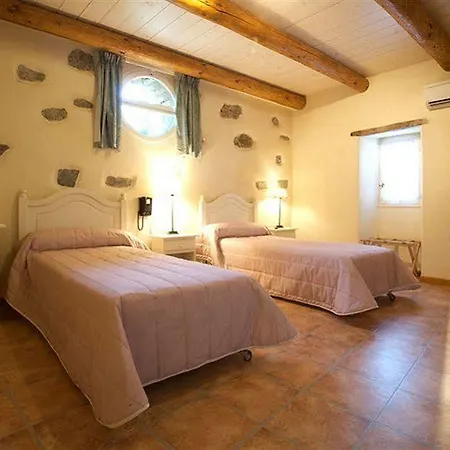 Hotel Logis Restaurant Le Pradinas Anduze