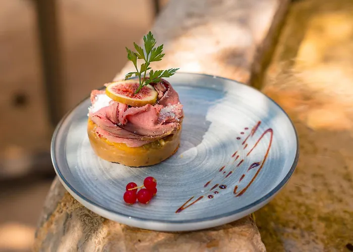 Logis Restaurant Le Pradinas 앙뒤즈