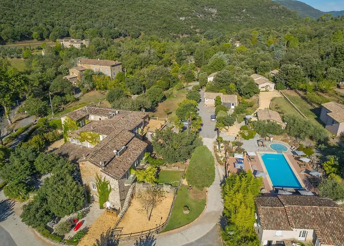 호텔 Logis Restaurant Le Pradinas