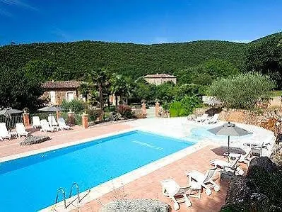 Logis Hotel Restaurant Le Pradinas